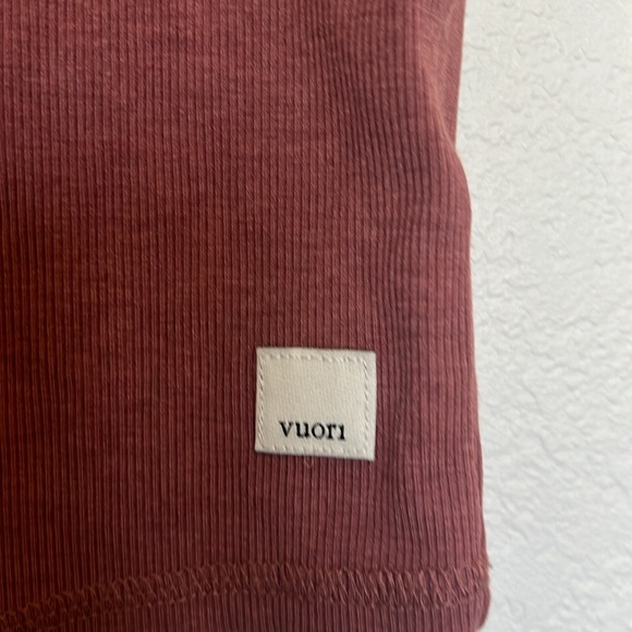 Vuori Mudra Fitted T-Shirt Copper Heather - Picture 2 of 3
